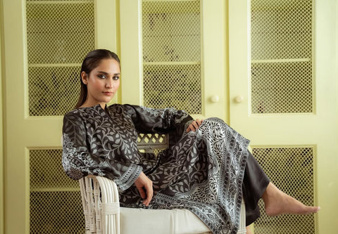 Komal Black Long Length Digital - 2 Piece