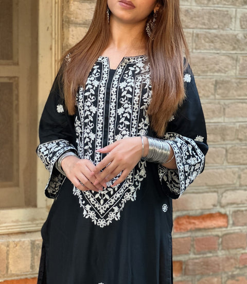 Black Bloom (Embroided 2 PCs)